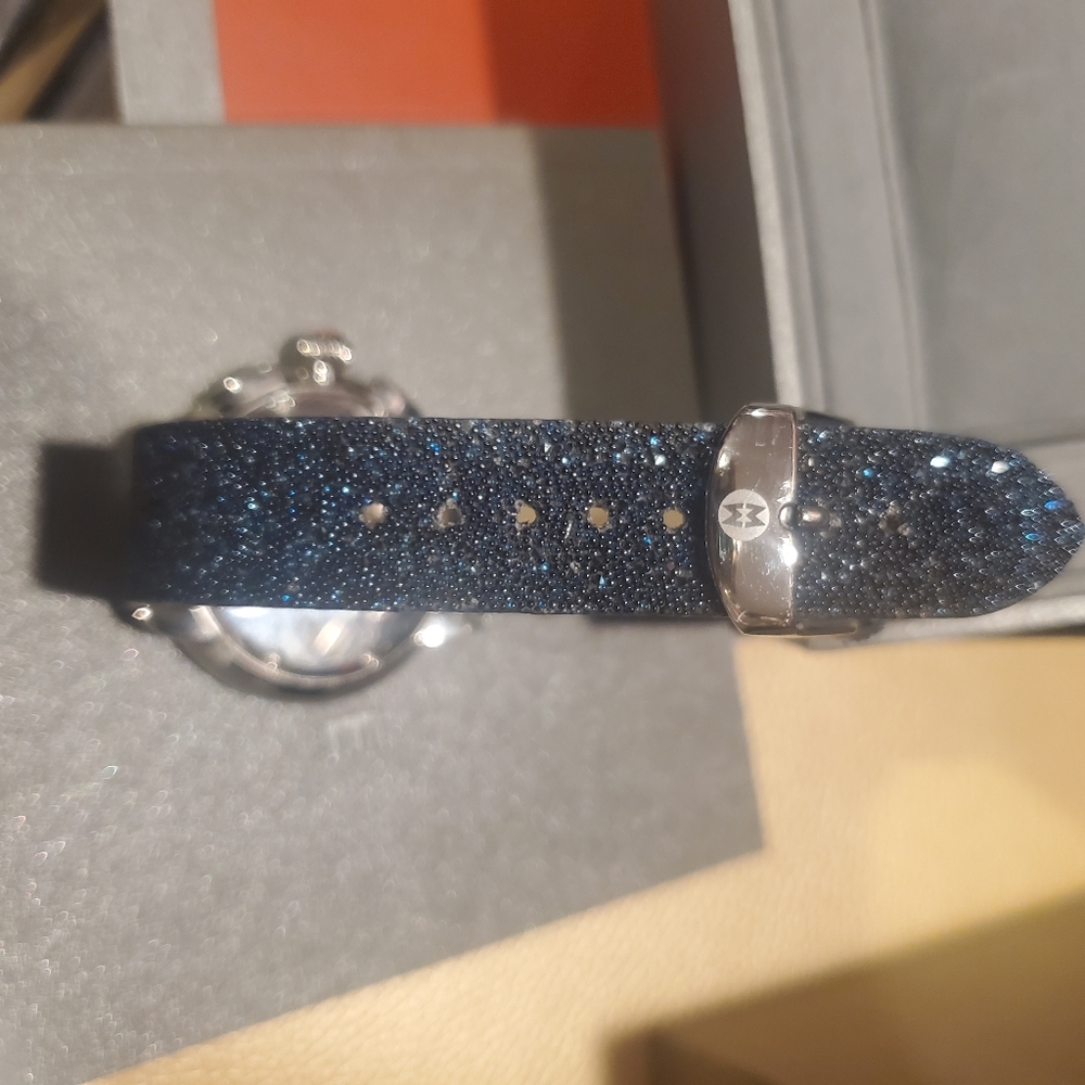 Michelle Diamond Serein Watch - Picture 4 of 10